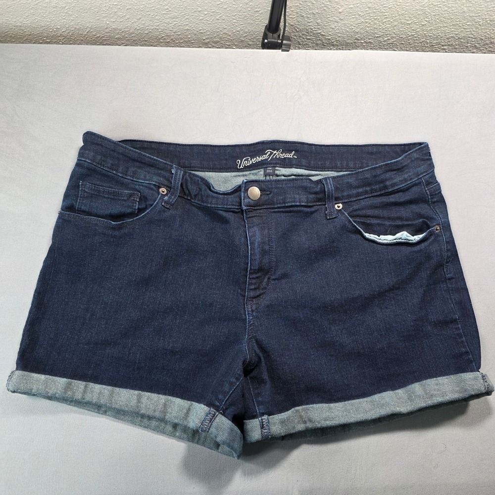 Universal Thread Womens 20W Dark Wash Cuffed Denim Shorts Stretch Blue Mid Rise